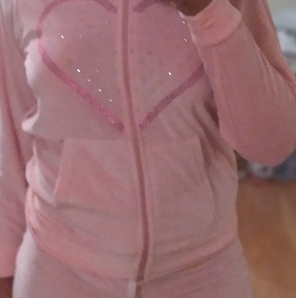 Tracksuit - Picture 7 of 7